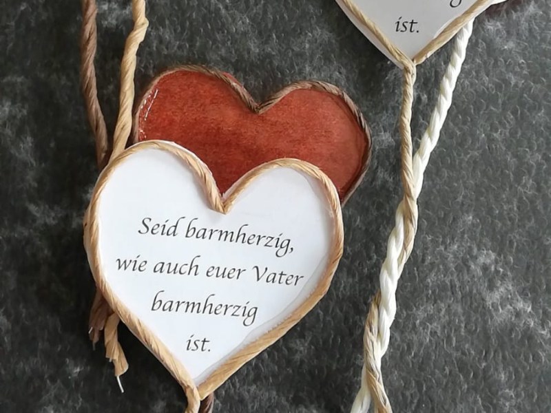 Basteln: HERZ-Stecker